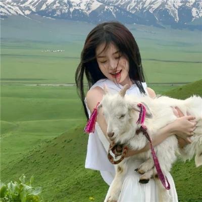 娇憨女郎海报
